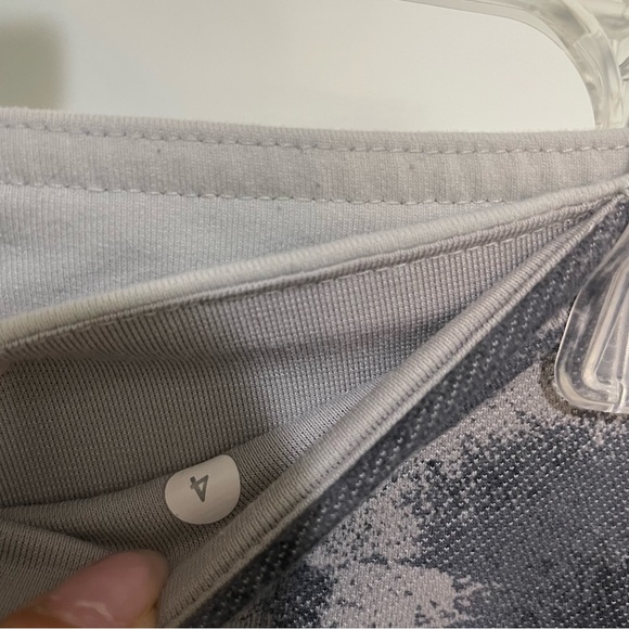 Lululemon Wunder Under Print Leggings in Camo Ambient Grey | Sz 4 - Picture 5 of 10